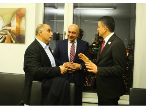 Bakan Pakdemirli, Berlin’de Türk işadamlarıyla bir araya geldi
