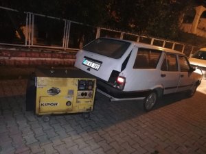 Jeneratörü çalamadan yakalandılar