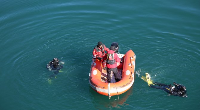 Kaybolan üniversite öğrencisini arama çalışmalarına Konya Büyükşehir Belediyesi su altı arama kurtarma ekipleri de katıldı