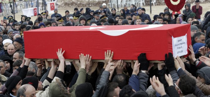 Şehit Piyade Sözleşmeli Er Fevzi Altınayak'ın naaşı Konya'da toprağa verildi