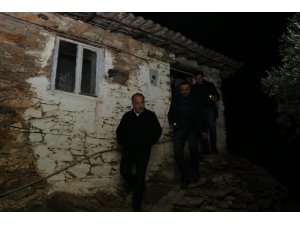 AK Partili Metin Yavuz evleri yanan ailenin yardımına koştu