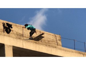 Bursa’da intihara kalkışan bir kişi polis tarafından kurtarıldı