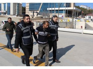 Kardeş katili adliyeye sevk edildi
