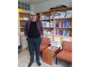 Profesör intihar etti