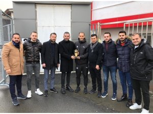 Altay’ın kralı ödülünü aldı