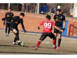 Kulaspor evinde lidere teslim