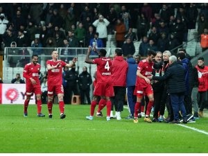 Süper Lig: Beşiktaş: 1 - D.G.Sivasspor: 2 (Maç sonucu)