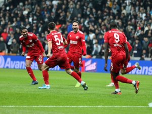 Sivasspor, yenilmezlik serisini 10 maça çıkarttı