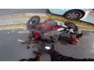 İstanbul’da motosikletlilerin ölümden döndüğü kazalar kamerada