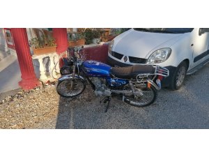 Motosiklet otomobile çarptı: 1 yaralı
