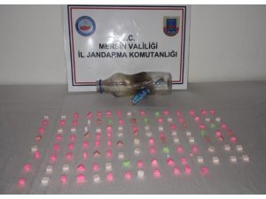 Mersin’de bir otomobilde 117 adet uyuşturucu hap ele geçirildi