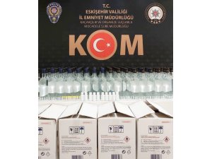 Polisin şüphelendiği araçtan 168 şişe kaçak alkol çıktı