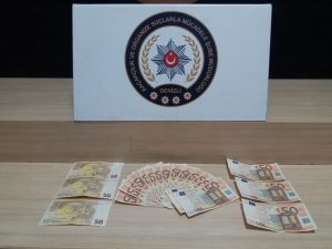 Üzerinde sahte Avustralya Doları’yla yakalandı