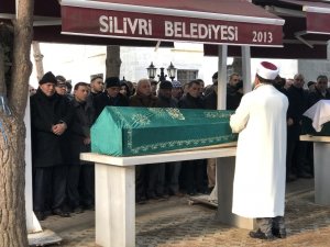 Metrobüs yoluna girerek kaza yapan genç motorcu, son yolcuğuna uğurlandı