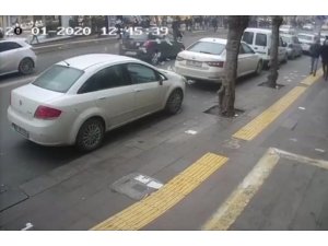 Trafik cezası yediği sırada araba çarptı