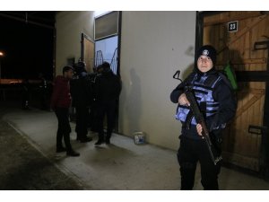 Adana Hipodromu’nda narkotik uygulaması