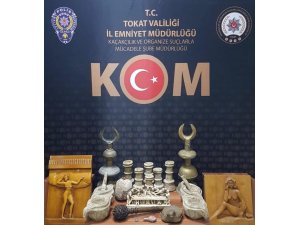 Baba-oğlun evinden 22 parça tarihi eser çıktı