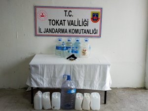Tokat’ta üretilen sahte içki piyasaya sürülemeden yakalandı