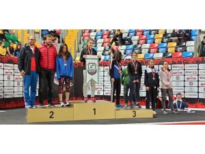 Aydınlı Saadet’ten çifte madalya