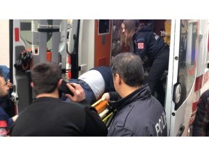 Mobilya getirdi, sırtından silahla vuruldu