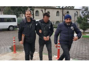 Kız arkadaşının özel fotoğraflarını başkalarına gönderince gözaltına alındı