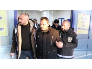 Tartıştığı arkadaşını bıçaklayarak öldürdü