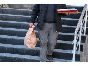 Annesini bıçaklayan genç tutuklandı, ifadeleri ise kan dondurdu