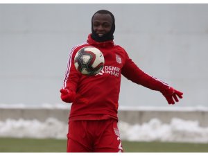 Sivasspor, soğuğu fırsata çeviriyor