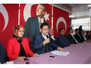 AK Parti’li Kaya, muhtarlarla buluştu