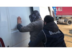 Büyükçekmece’de kaçak 40 ton yakıt ele geçirildi