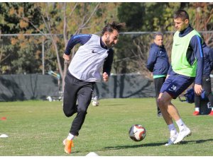 Lider Hatayspor, Menemen maçı hazırlıklarını sürdürüyor