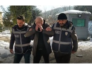 Peruklu-fosforlu hırsız yakalandı