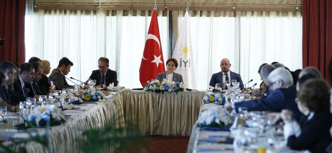 Meral Akşener, basın kuruluşlarının Ankara temsilcileriyle bir araya geldi (1)