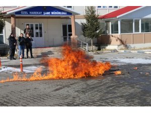 Kars’ta polisten gerçeği aratmayan tatbikat