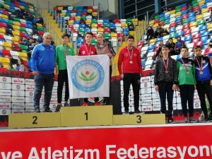 Nilüfer’e bir şampiyonluk da atletizmden