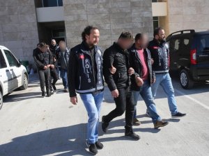 Emlakçıya kahve bahaneli şantaj ve gaspa 6 gözaltı