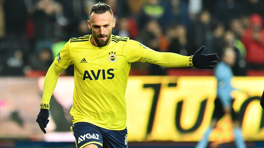 Bilinçli sarı kart görme gerekçesiyle PFDK’ye sevk edilen Fenerbahçeli futbolcu Vedat Muriq ceza almadı.