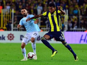 Başakşehir, Fenerbahçe deplasmanında zorlanıyor