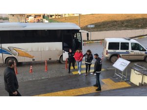 Cinsel içerikli hap satan 5 şüpheli adliye sevk edildi