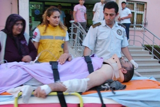 Bacağını harç karma makinesine kaptırdı