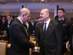 Bakan Soylu: "Üniversite öğrencilerimizi gecenin dördüne beşine kadar açık olan mekanlarda tuzaklarına düşürüyorlar"