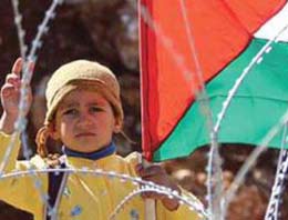 İsrail Gazze'ye ambargoyu hafifletti