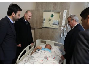 Bakan Soylu, kaza geçiren AK Partili vekili ziyaret etti