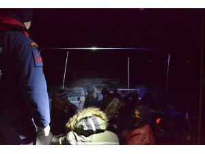 Ayvalık’ta 26 düzensiz göçmen yakalandı