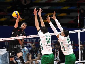 AXA Sigorta Efeler Ligi: Halkbank ANKARA: 3 -Bursa B.Ş. Bld.: 1