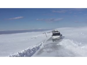 Karacadağ’a giden kayakçılar mahsur kaldı