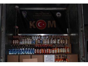 Sakarya’da piyasa değeri 620 bin TL olan kaçak içki ele geçirildi