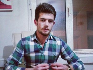 Bıçakla yaralanan genç hastanede hayatını kaybetti