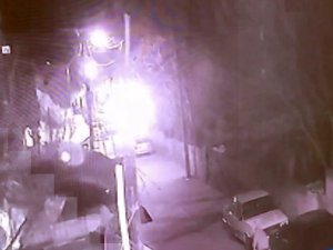 Deprem sonrası eline aldığı bıçakla 160 aracın lastiğini patlattı