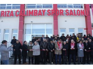 Rıza Çalımbay’ın ismi spor salonuna verildi